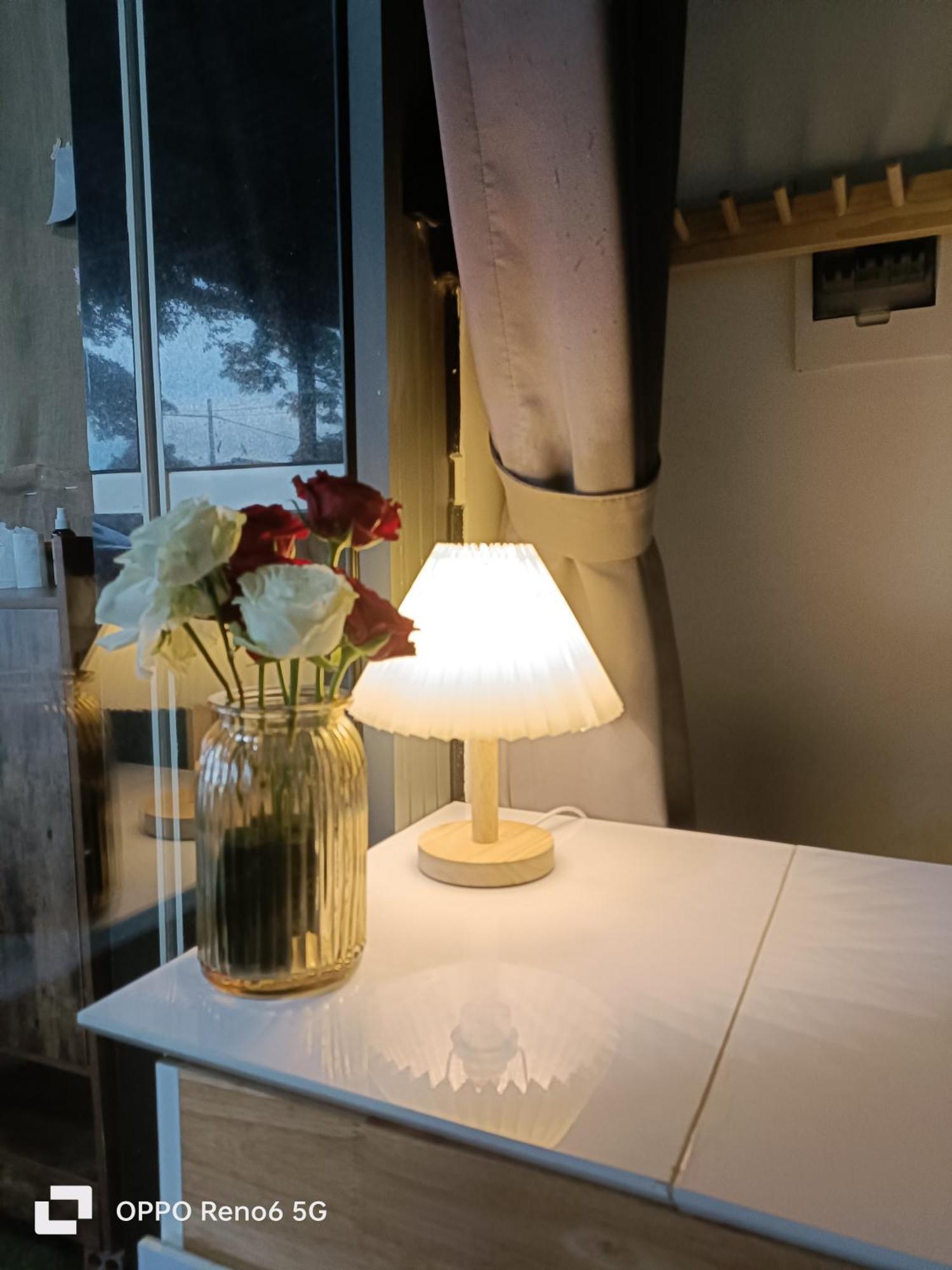 Homestay -Nha Me Khang Хошимин Экстерьер фото